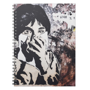 CUADERNO HOMBRE EN ILUSTRACION DE CAMISETAS NEGRO Y BLANCO