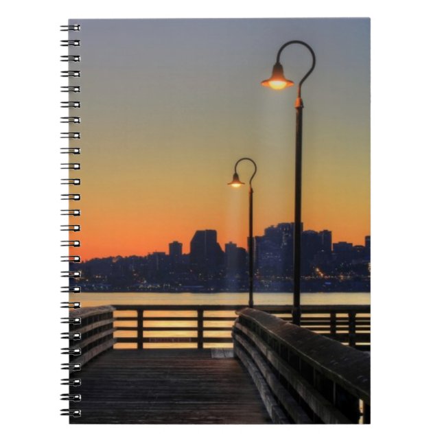 Cuaderno Horizonte céntrico de Seattle Washington (Frente)