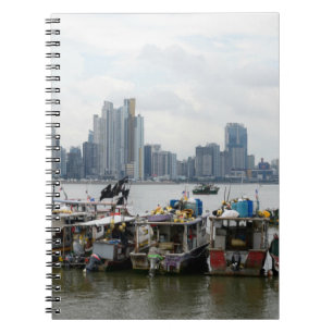 Cuaderno Horizonte de ciudad de Panamá con los barcos de