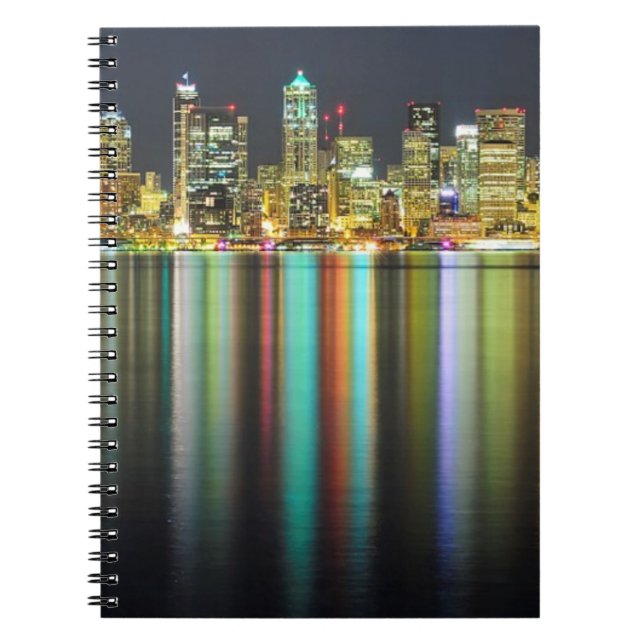 Cuaderno Horizonte de Seattle en la noche con la reflexión (Frente)