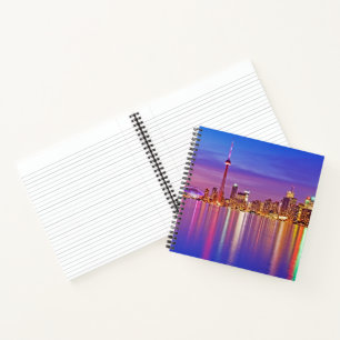 Cuaderno Horizonte de Toronto al anochecer