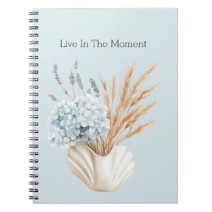 Cuaderno Hortensia Azul Flores de Lavanda en Jarrón