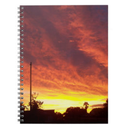 Cuaderno Huracán llegando al atardecer