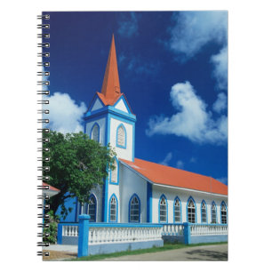 Cuaderno Iglesia colorida en la isla de Tahaa en la
