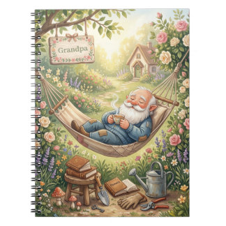 Cuaderno Ilustración en acuarela acogedora de un gnomo durm