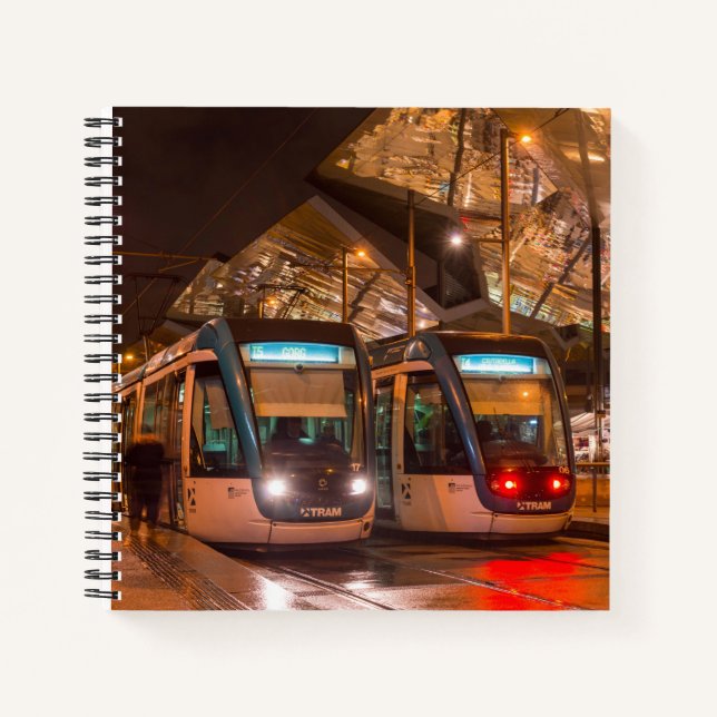 Cuaderno Imagen nocturna de los tranvías de Barcelona bajo  (Anverso)