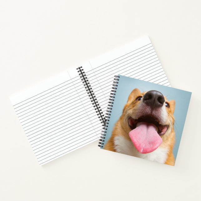 Cuaderno Imágenes de Getty | Corgi Muy Feliz (Interior)