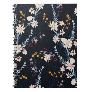 Cuaderno Impresionante estampado floral en el jardín noctur