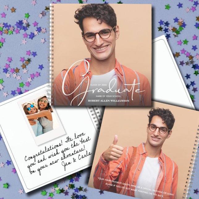Cuaderno Invitado de foto instantánea de graduación (CHOOSE your page style, spine color, soft or hard cover and add a personal message on the back.
)