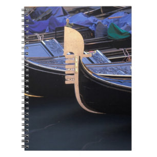 Cuaderno Italia, Véneto, Venecia. Fila de góndolas.