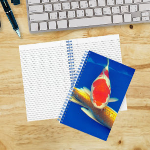 Cuaderno Koi Coloridos en Estanque Azul