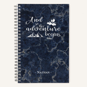Cuaderno La aventura comienza con una elegante cita de viaj