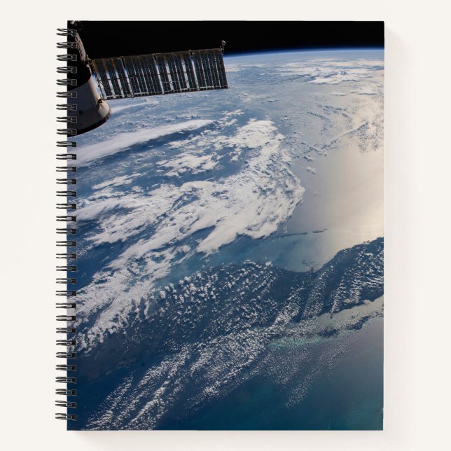 Cuaderno La Estación Espacial Internacional Sobre El Atlánt (Anverso)