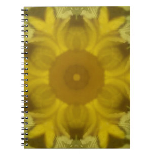 Cuaderno La flor del sol estalla dorada