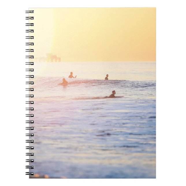 Cuaderno La gente navegando en la playa (Frente)