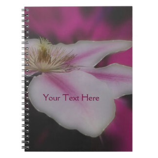 Cuaderno La naturaleza deslumbrante de las flores de Clemat