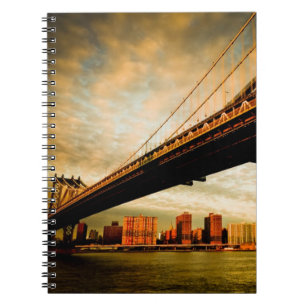 Cuaderno La opinión del puente de Manhattan del lado de