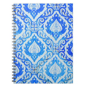 Cuaderno la pared de la iglesia está decorada con azulejos