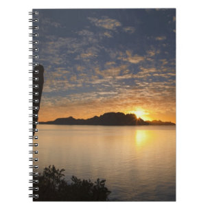 Cuaderno La salida del sol sobre Isla Danzante en el Golfo