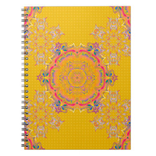 Cuaderno La simetría decorativa es arabesca. beige, rosa y 