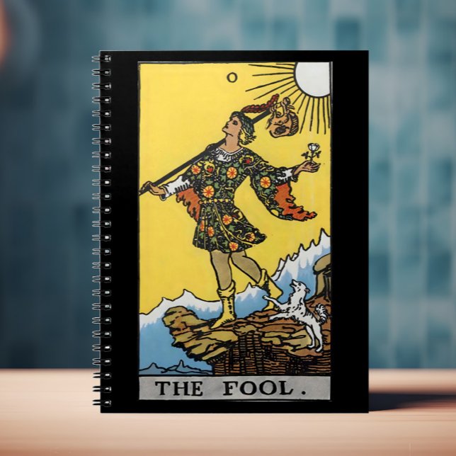 Cuaderno La tarjeta tarot tonta (Notebook with The Fool tarot card on the front)