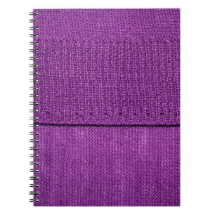 Cuaderno la textura del tejido de punto, un púrpura liso