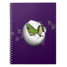 Lagarto bebé en huevo