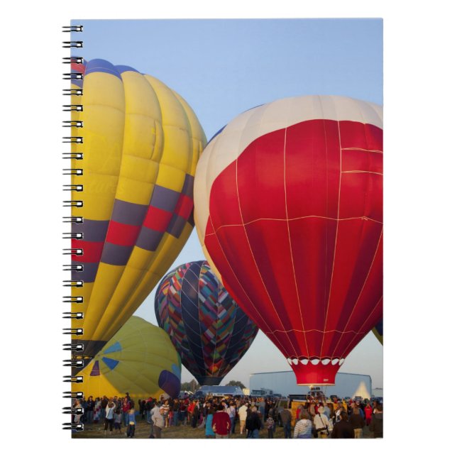 Cuaderno Lanzando globos de aire caliente (Frente)