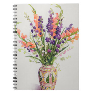 Cuaderno Larkspur y gladiolos en un florero marroquí