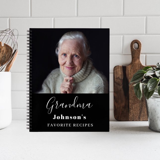 Cuaderno Las abuelas recetan foto en blanco negro (Subido por el creador)