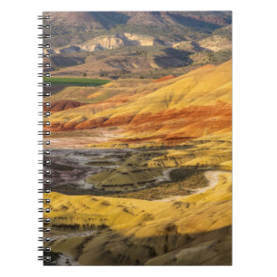 Cuaderno Las colinas pintadas en los lechos fósiles de John