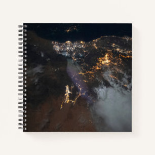 Cuaderno Las Luces De La Ciudad De Jazán Y Sus Suburbios