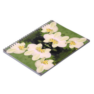 Cuaderno Las orquídeas blancas en un fondo verde