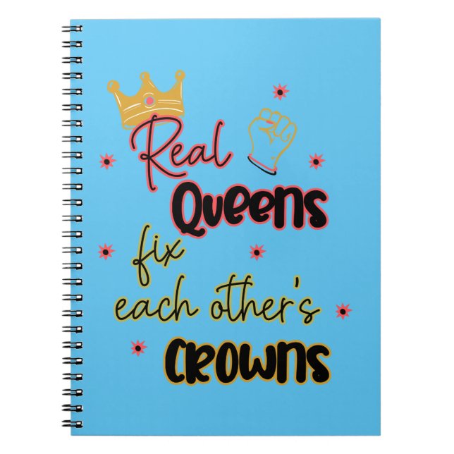 Cuaderno Las reinas reales se arreglan mutuamente con sus c (Frente)