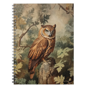 Cuaderno Lechuza majestuosa en un bosque