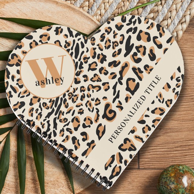 Cuaderno Leopard Print Modern Monogramed Heart Shaped (Subido por el creador)