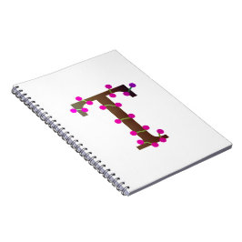 Cuaderno Letra T inicial decorativa sobre blanco