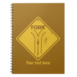 Cuaderno Letrero de tráfico divertido de bifurcación en el