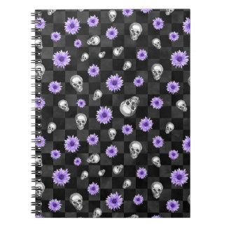 Cuaderno Libro de notas sobre la floral gótica púrpura