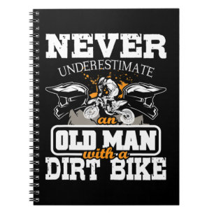 Cuaderno Los Hombres Nunca Subestiman A Un Viejo Con Una Bi