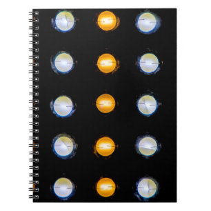 Cuaderno Luces LED primer plano fondo abstracto.