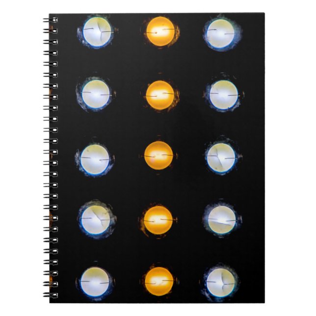 Cuaderno Luces LED primer plano fondo abstracto. (Frente)