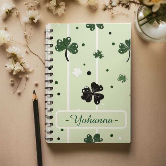 Cuaderno Lucky Clover St. Paddy's Clover Pattern & Stripes (Lucky Clover St. Paddy’s Clover Pattern & Stripes Notebook)
