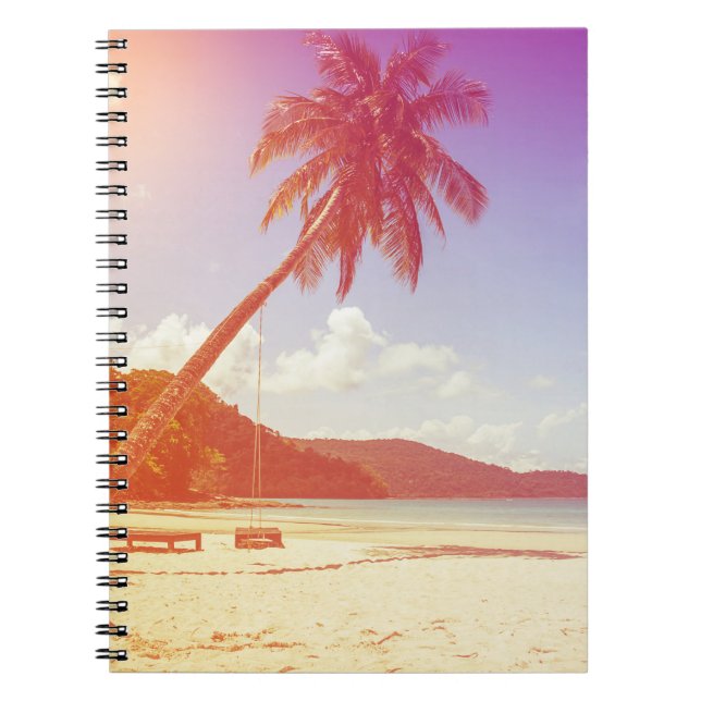Cuaderno Lugar de playa, cocoteros y cama de madera. (Frente)