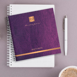 Cuaderno Lujo elegante cuero morado con monograma dorado