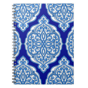 Cuaderno Lujoso decorado en blanco y azul turco.
