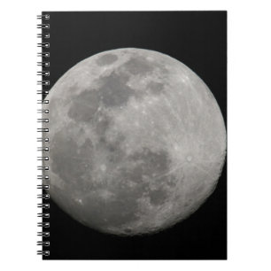 Cuaderno Luna llena en blanco y negro. Créditos: Arthur