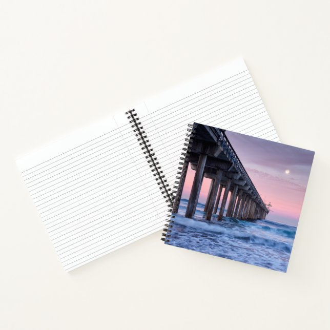 Cuaderno Luna Llena Sobre el Muelle de Scripps (Interior)