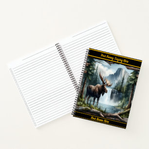 Cuaderno Majestuoso alce al borde de una cascada tranquila