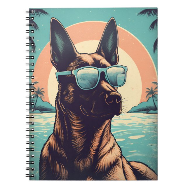 Cuaderno Malinois belga en una playa tropical al atardecer (Frente)
